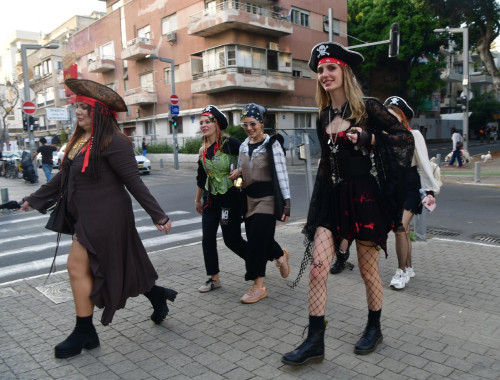 חבורת פיראטים(צילום: אבשלום ששוני)