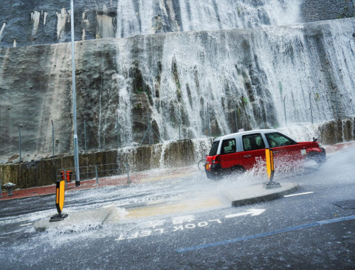 שיטפונות בהונג קונג(צילום: REUTERS/Lam Yik)