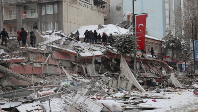 הרס רב בטורקיה לאחר רעידת האדמה הקטלנית (צילום: רויטרס)