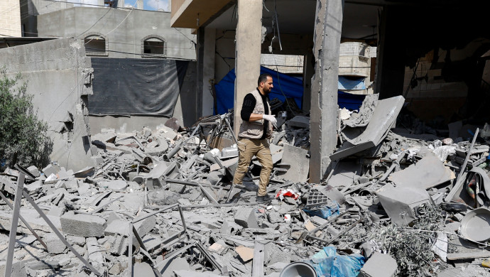 נזקי מבנים לאחר התקיפה של צה''ל בעזה בעקבות חיסול בכירי הג'יהאד האסלאמי (צילום: REUTERS/Ibraheem Abu Mustafa)