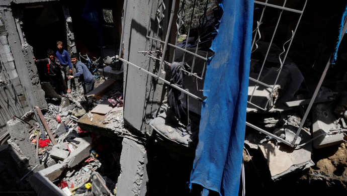 התמונות בעזה ביום שאחרי התקיפה (צילום: REUTERS/Mohammed Salem)