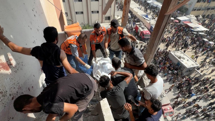בית החולים נאסר בח'אן יונס לאחר התקיפה (צילום: רויטרס)