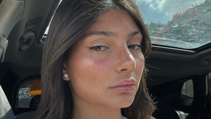 נס אל - עובדת לשעבר בחוף הילטון