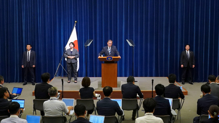 ראש ממשלת יפן שיגרו אישיבה מודיע על התפטרותו