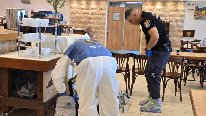 זירת הפיגוע בחדר האוכל במלון בקיבוץ צובה