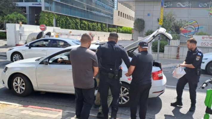 מעצר שב''חים, מסעדת ''שיפודי ציפורה''