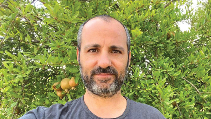 שלמה זריהן, מנהל השוק המקומי באדמה מכתשים