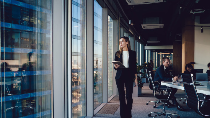 אישה בחליפה, נשים בהייטק