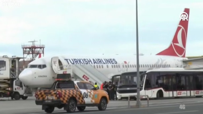 מטוס ''טורקיש איירלנס'' עם פעילי המשט סומוד נוחת באיסנטבול