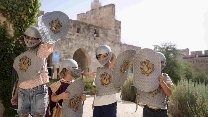 סוכות ומנגינות מגדל דוד