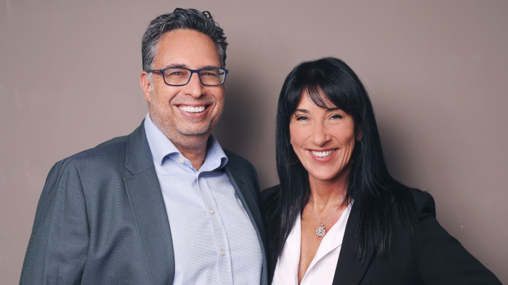  אורי מור ואתי לנגרמן