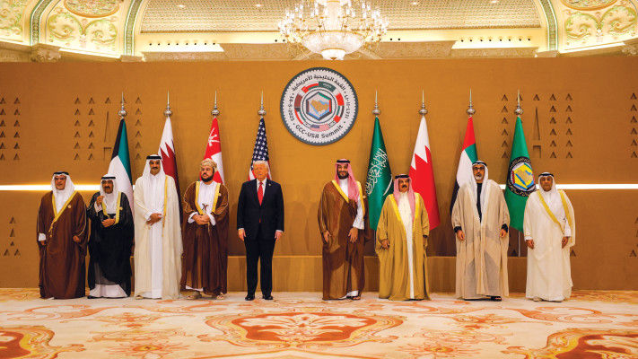 טראמפ ושליטי מדינות המפרץ בסעודיה 