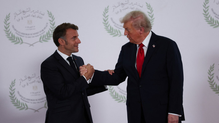 נשיא ארה''ב דונלד טראמפ ונשיא צרפת עמנואל מקרון בפסגה בשארם א-שייח'