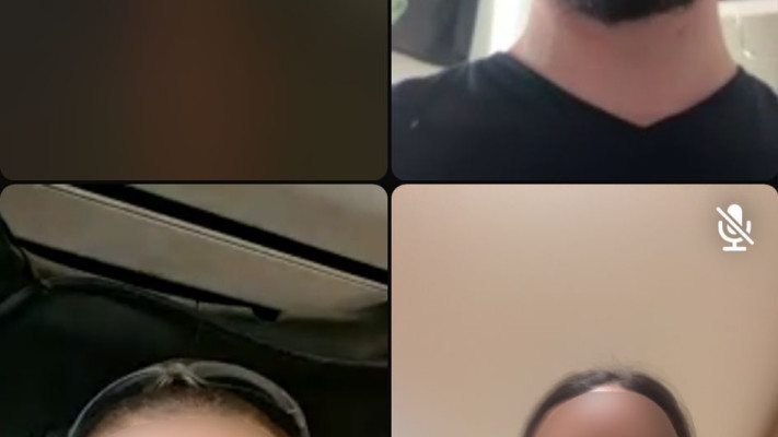 מפקד חטיבה 7 בשיחה עם מתן אנגרסט (צילום: דובר צה''ל)