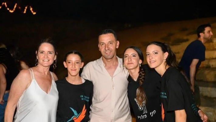 יובל, אופיר, יוסי, אורן ונירה שרעבי