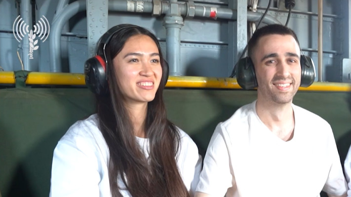 אבינתן אור ונועה ארגמני במסוק  (צילום: צילום מסך)