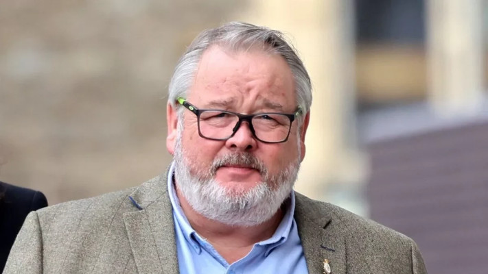 כריסטופר מילס