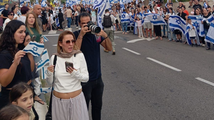 טירת כרמל מתרגשת לקראת הגעתו של שורד השבי מקסים הרקין