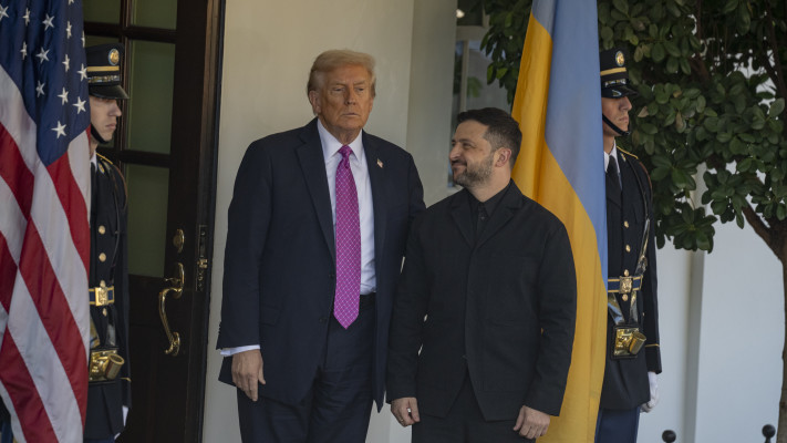 דונלד טראמפ וולודימיר זלנסקי בבית הלבן