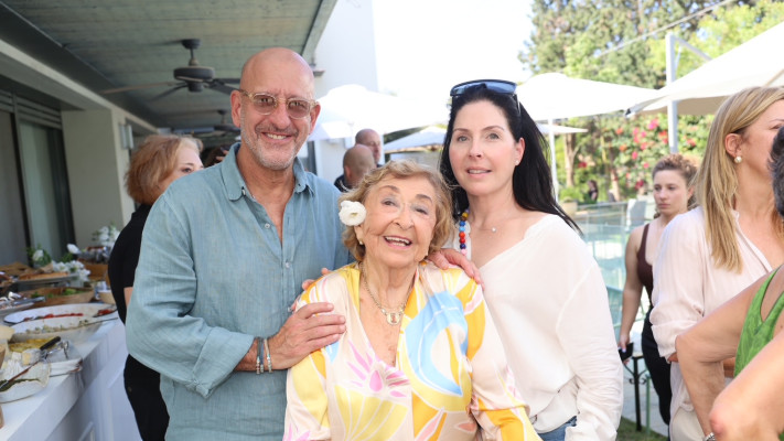 עינת רובין ליא קניג ותמיר גילת (צילום: רפי דלויה)