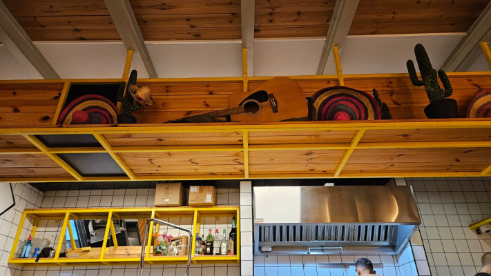 אווירה מקסיקנית על מלא. מוטה בר עפולה