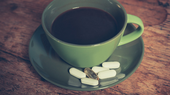 קפה וכדורים אילוסטרציה