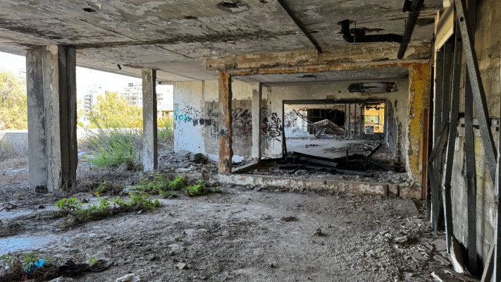 ''מלון סמדר'' הנטוש באשקלון