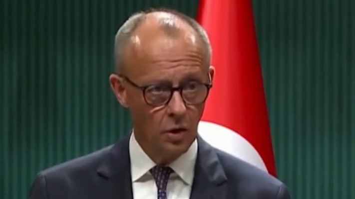 קנצלר גרמניה פרידריך מרץ במסיבת עיתונאים