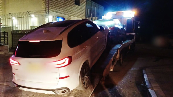 גרירת רכבים שעוקלו בכפר מנדא