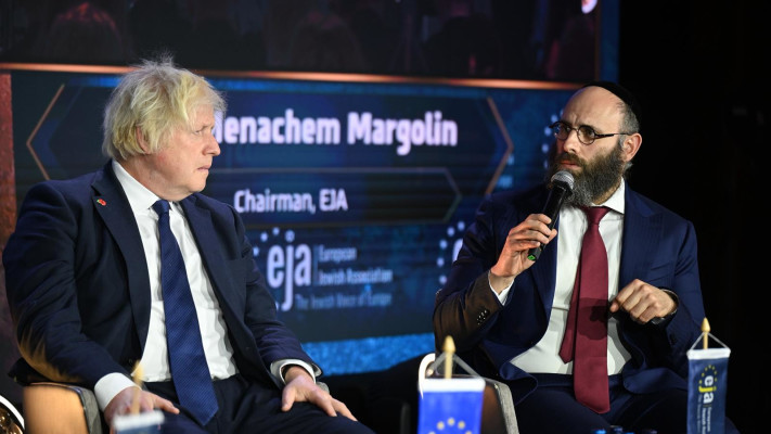 יו''ר ה-EJA, הרב מנחם מרגולין, וראש ממשלת בריטניה לשעבר, בוריס ג'ונסון