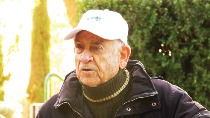 רנ״ג (מיל&rsquo;) עזרא יכין