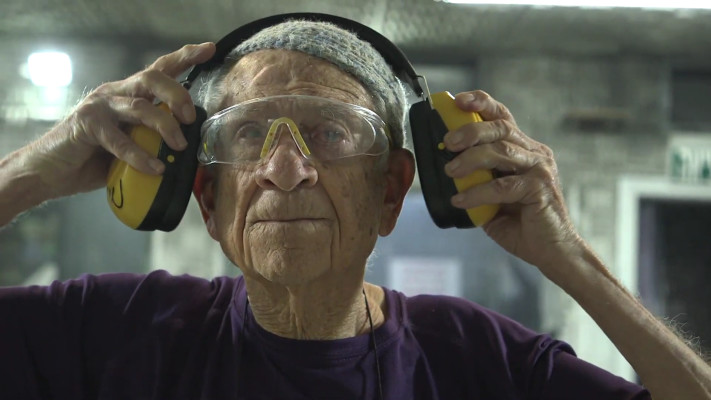 רנ״ג (מיל&rsquo;) עזרא יכין, מתוך ''אלנקם''