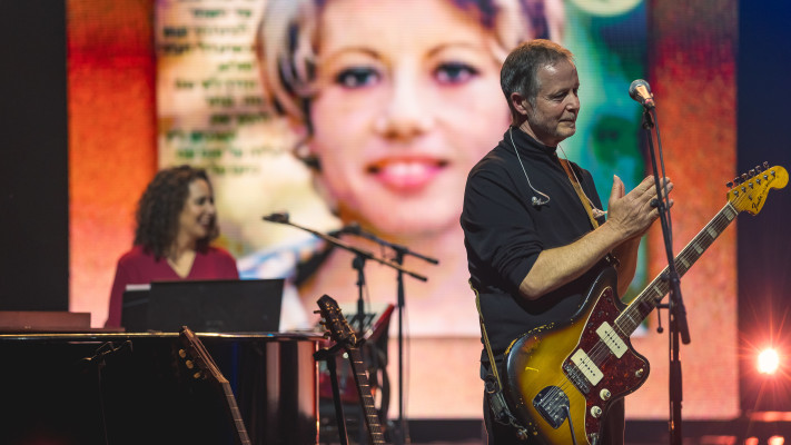 מופע המחווה לחוה אלברשטיין בפסטיבל תל אביב