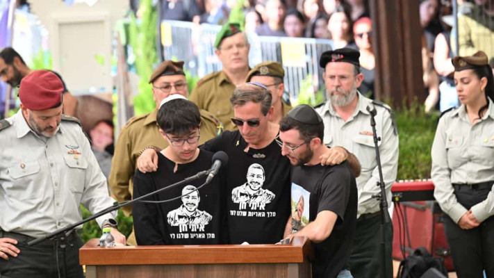 רועי, רובי ואלון חן