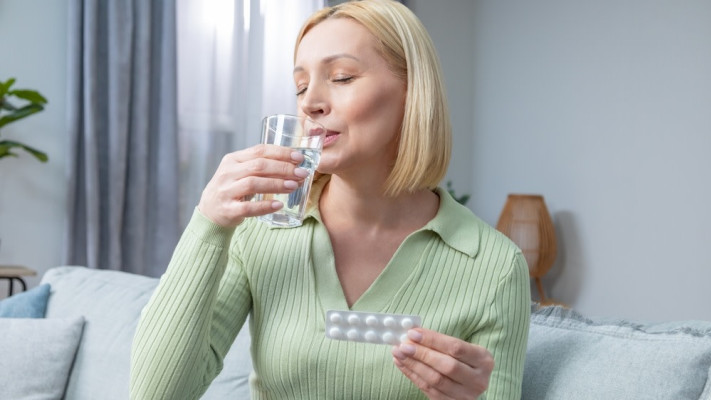 נשים בגיל המעבר. ויכוח מחודש על הסיכונים והיתרונות