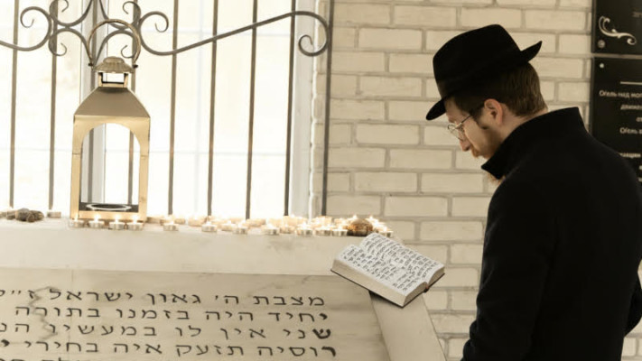 מעמד רב-הוד לציון ייסוד 150 שנה לבית החיים העתיק בקלינינגרד - קניגסברג