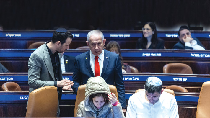 בנימין נתניהו וח''כ אריאל קלנר בכנסת, 2025