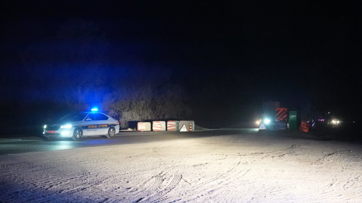 כוחות משטרה מלווים את ארונו של החטוף החלל