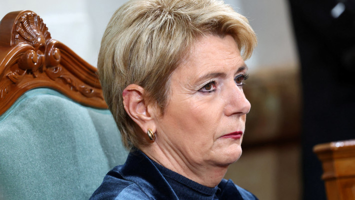 נשיאת שוויץ קארין קלר-סוטר. פגישה מתוחה