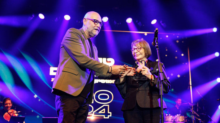 פרס מיוחד על תרומתה. רבקה מיכאלי