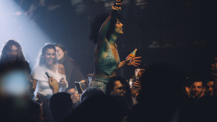 חיית במה. ליהי טולדנו