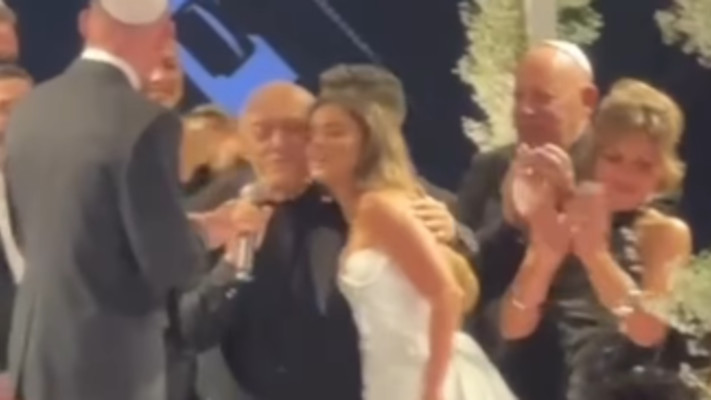 שלומי שבת מכניס את נועה קירל ודניאל פרץ לחופה