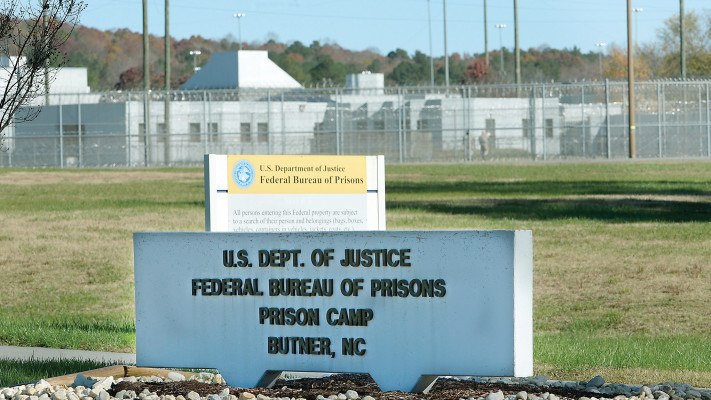 הכלא בו שהה פולארד