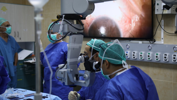 תמונת ניתוח. הצוות בעבודה