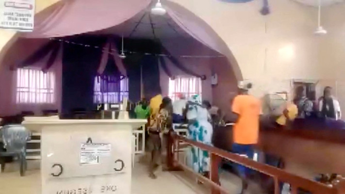 תיעוד רגעי המתקפה על הכנסייה 