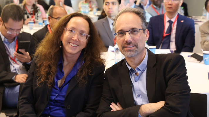 רן בליצר וקרין מאיר-רובינשטין  (צילום: רפי דלויה)