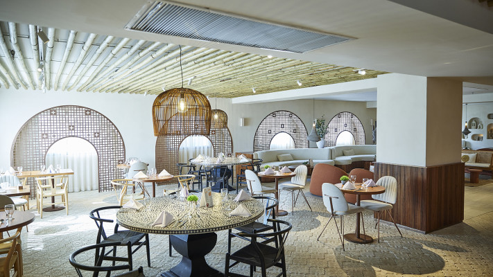 הלאונג' של אואזיס ספא קלאב, ים המלח