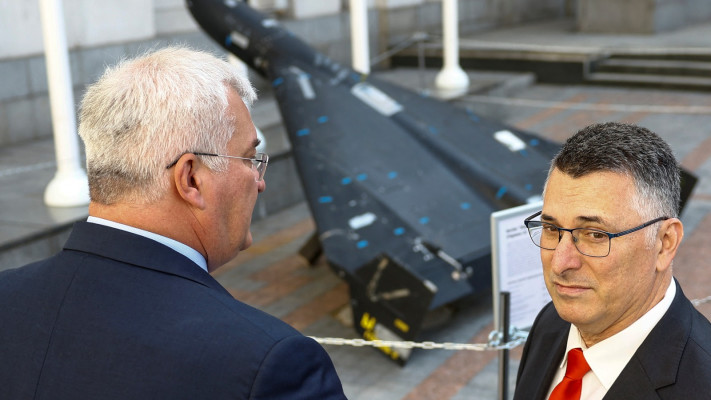 גדעון סער לצד הכטב''ם