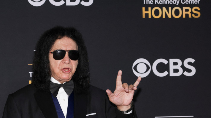 ג'ין סימונס בטקס חלוקת מדליות הכבוד במרכז קנדי לאומנויות