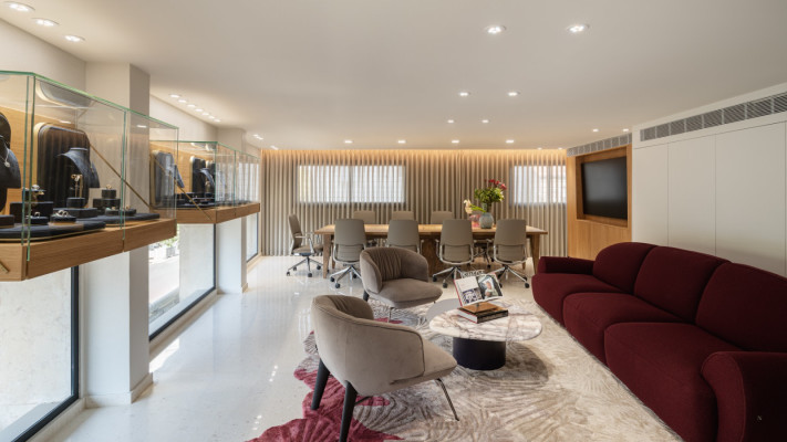 אימפרס לאונג' בכיכר המדינה